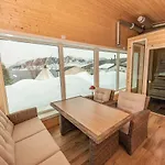 Arctic Panorama Lodge