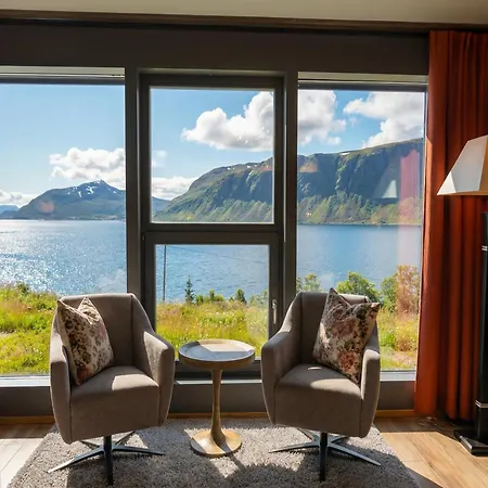 Arctic Panorama Alojamento de Turismo Selvagem Uløybukta