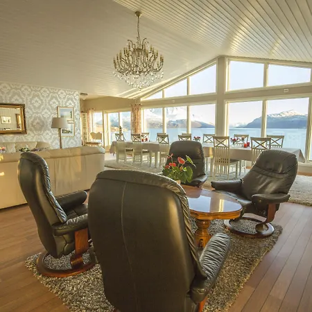 Arctic Panorama Orman Evi Uløybukta