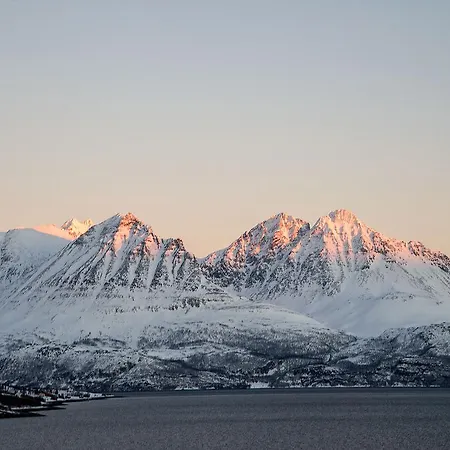 Arctic Panorama Lodge Uloybukta