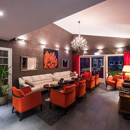 Arctic Panorama Orman Evi *